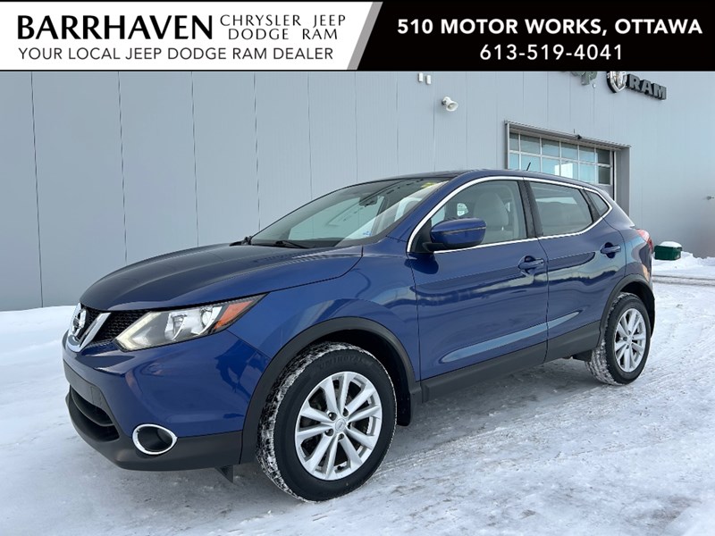 2017 Nissan Qashqai AWD SV | Sunroof | Ultra Low KM's