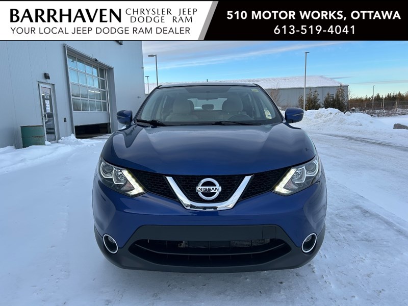 2017 Nissan Qashqai AWD SV | Sunroof | Ultra Low KM's