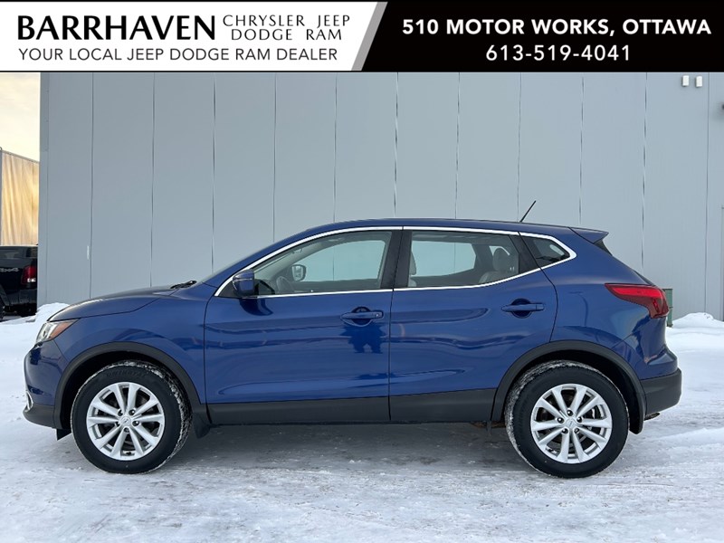 2017 Nissan Qashqai AWD SV | Sunroof | Ultra Low KM's