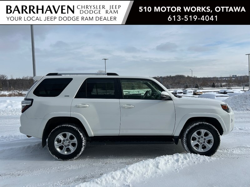 2019 Toyota 4Runner SR5 4X4 | 7-Pass | Sunroof | Leather | Low KM's