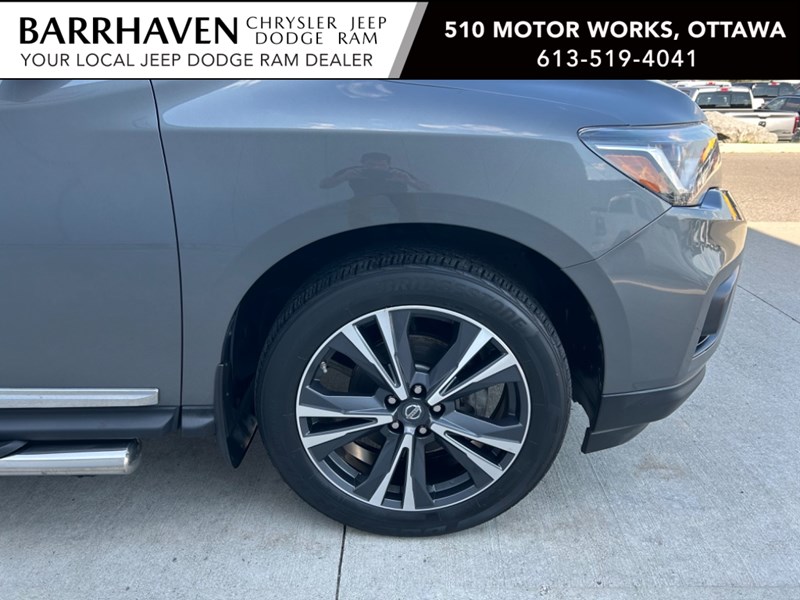 2018 Nissan Pathfinder 4x4 Platinum | Leather | DVD's | Low KM's