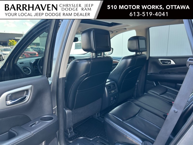 2018 Nissan Pathfinder 4x4 Platinum | Leather | DVD's | Low KM's