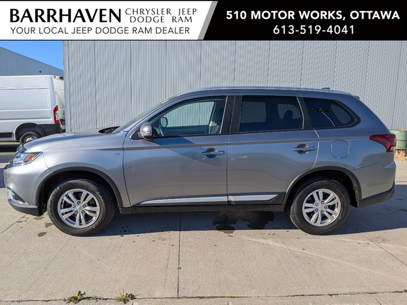 2019 Mitsubishi Outlander SE AWC | Low KM's