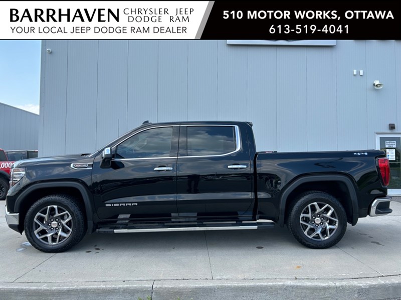 2023 GMC Sierra 1500 4X4 Crew Cab SLT | Leather | Sunroof