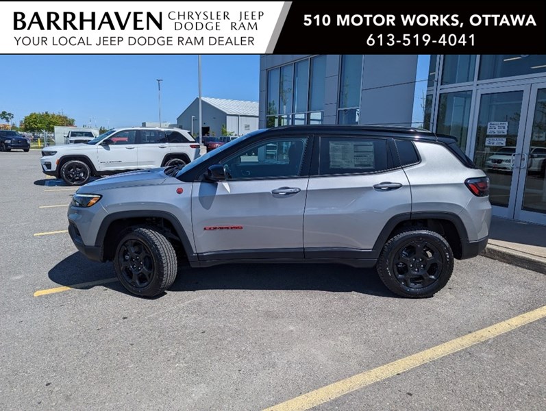 2023 Jeep Compass Trailhawk Elite 4x4 | Leather, Pano Roof