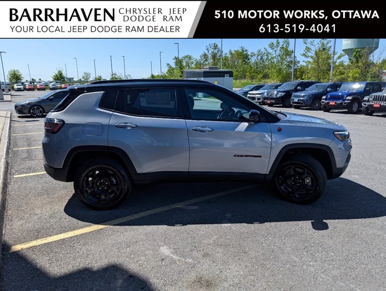 2023 Jeep Compass Trailhawk Elite 4x4 | Leather, Pano Roof