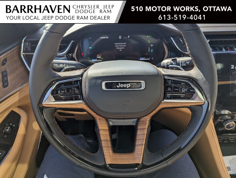 2023 Jeep Grand Cherokee 4xe Summit Reserve 4x4 | Hybrid, Leather, Pano Roof