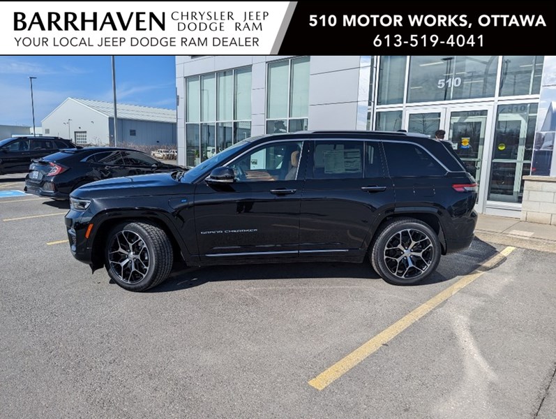 2023 Jeep Grand Cherokee 4xe Summit Reserve 4x4 | Hybrid, Leather, Pano Roof