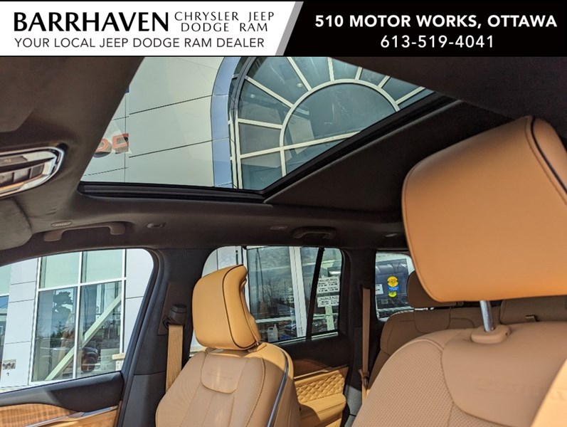 2023 Jeep Grand Cherokee 4xe Summit Reserve 4x4 | Hybrid, Leather, Pano Roof