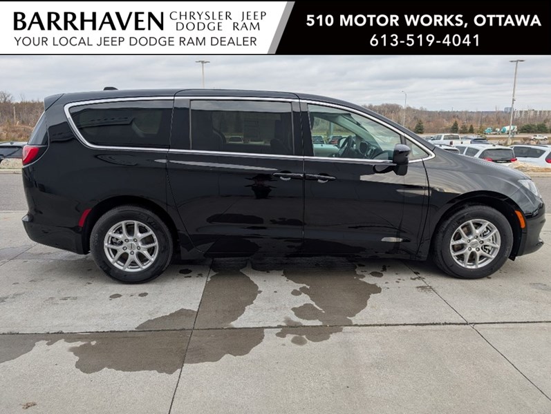 2024 Chrysler Grand Caravan SXT 2WD