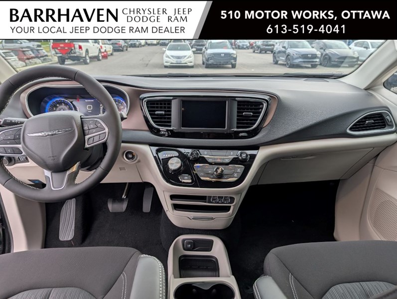 2024 Chrysler Grand Caravan SXT 2WD