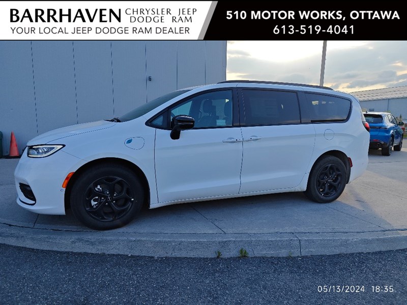 2024 Chrysler Pacifica Hybrid Premium S Appearance | DVD, Leather, Sunroof